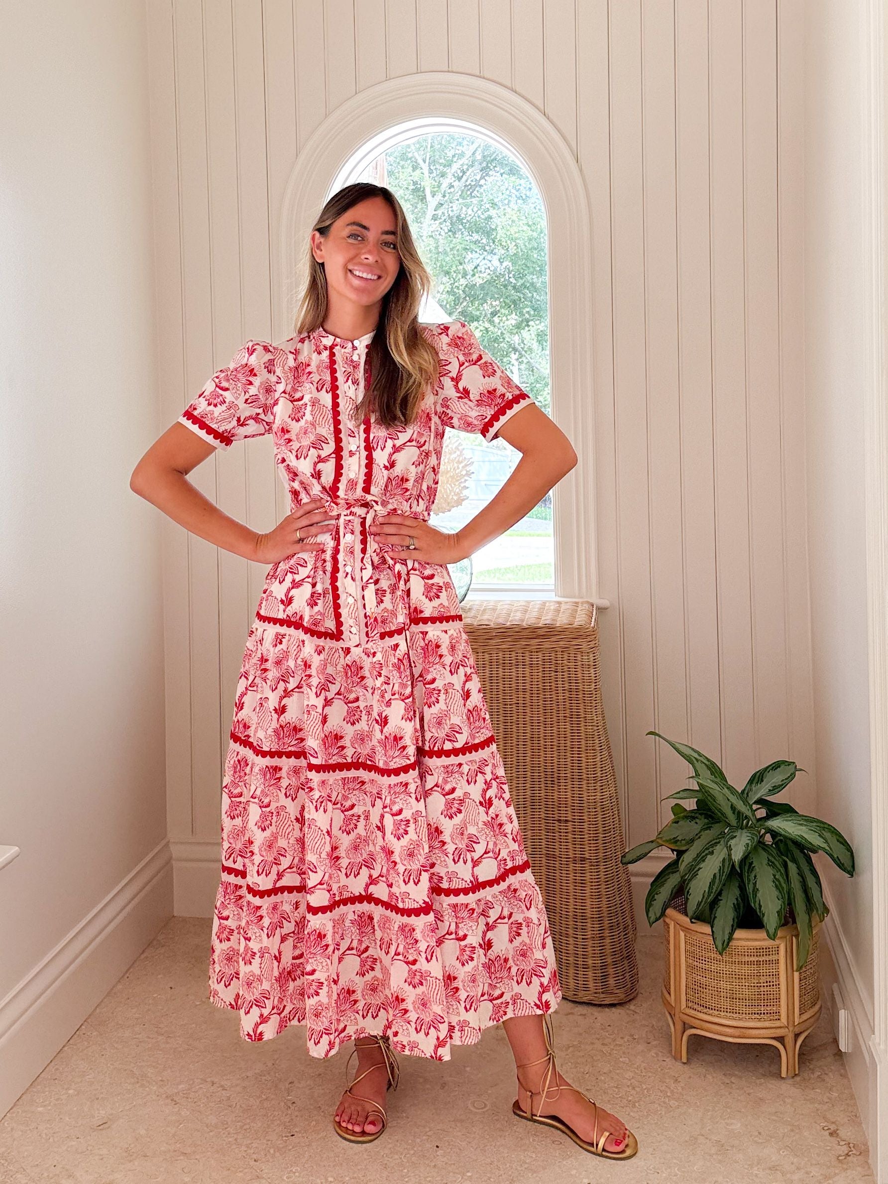 banjanan dress Saylor Lizzie Poppy 3d florals Trophy Crochet Silver Decal seller of the collection Size:15.5 34/35