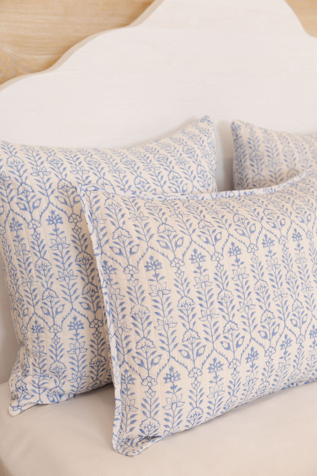 DANA SMALL DESIGNS Sham Flower Row Matilda's Blue
