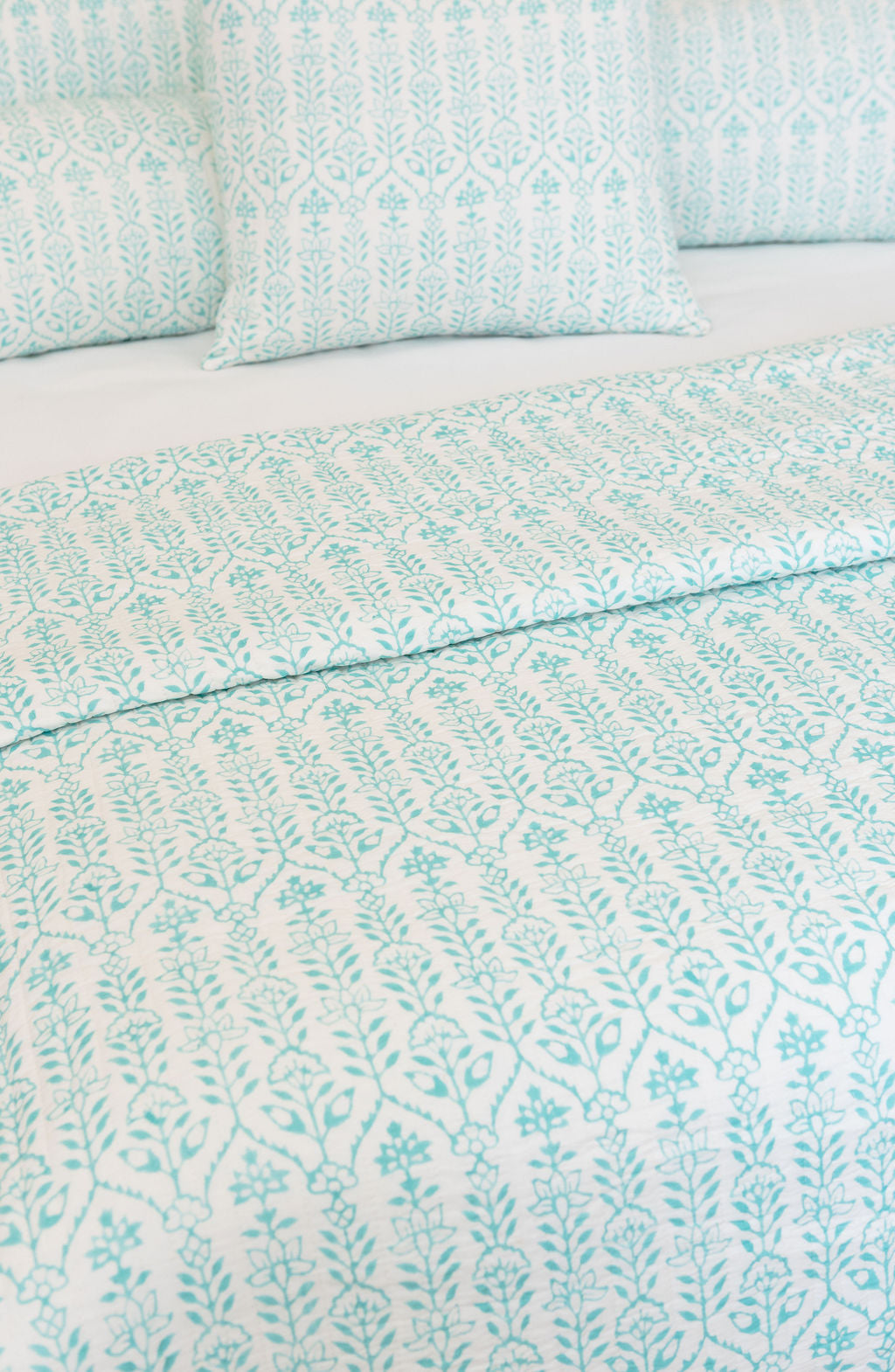 DANA SMALL DESIGNS Throw Pillow Flower Row Pool