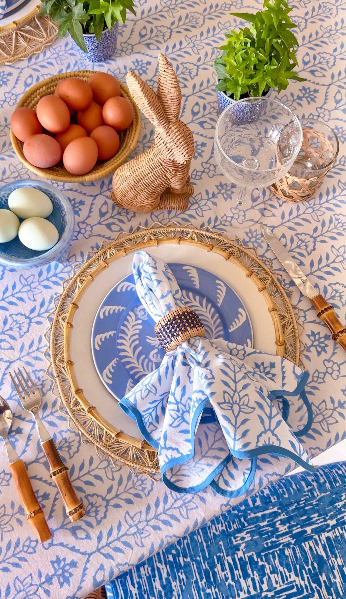 DANA SMALL DESIGNS Tablecloth 80" x 120" Flower Row Matilda's Blue