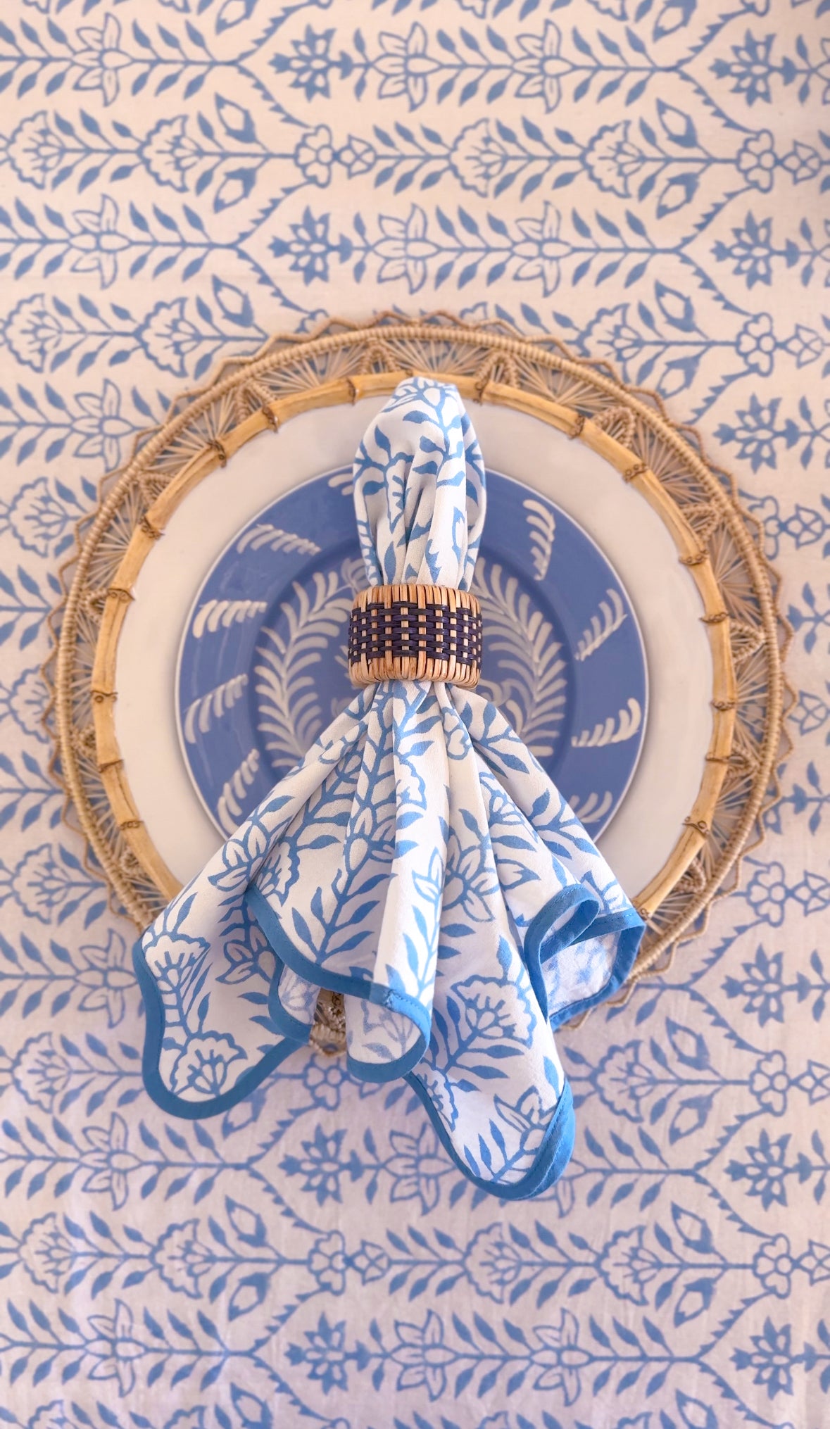 DANA SMALL DESIGNS Round Tablecloth 100" Flower Row Matilda's Blue