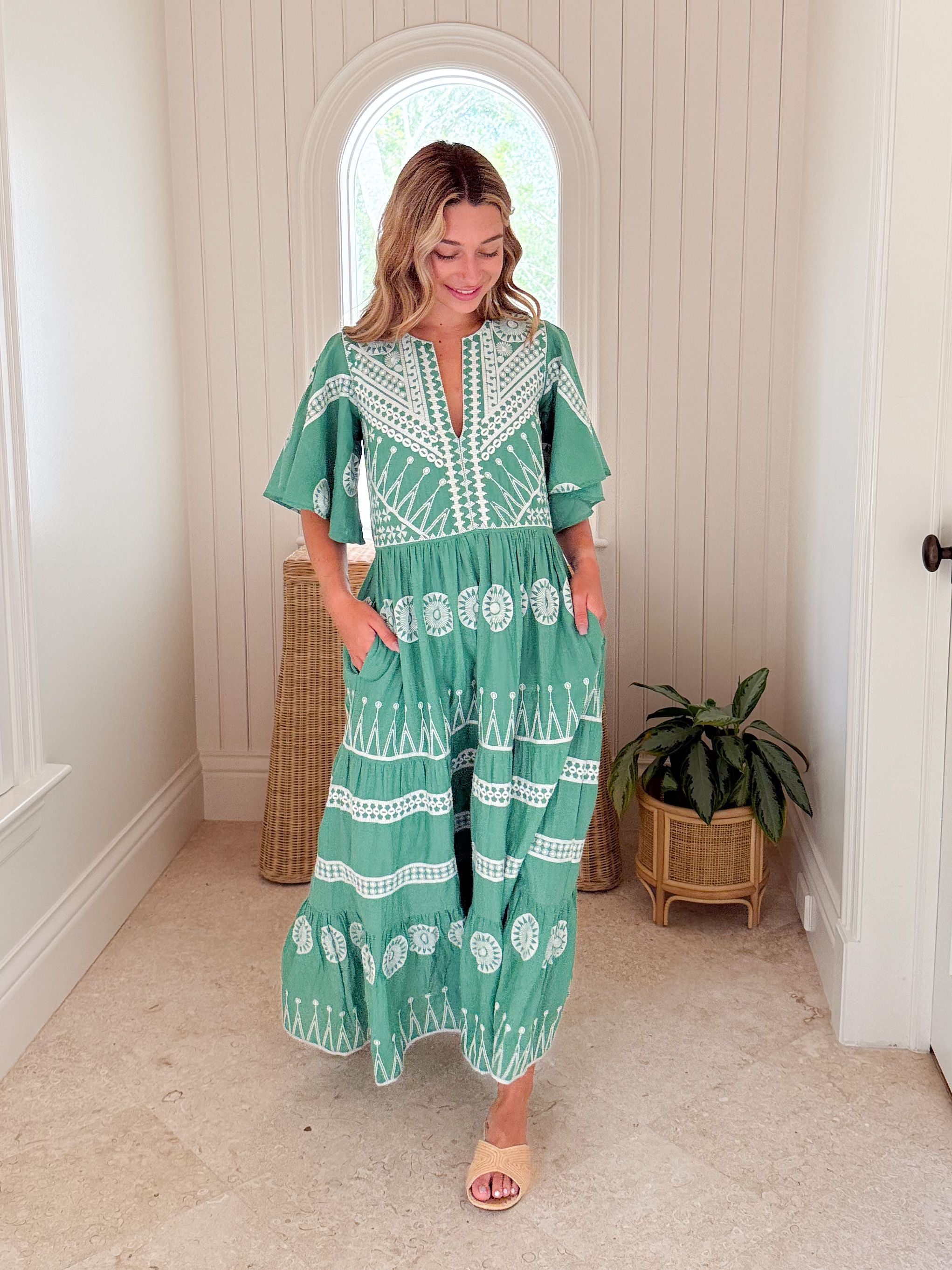 OLIPHANT Flirty V-Neck Maxi Soleil Sage