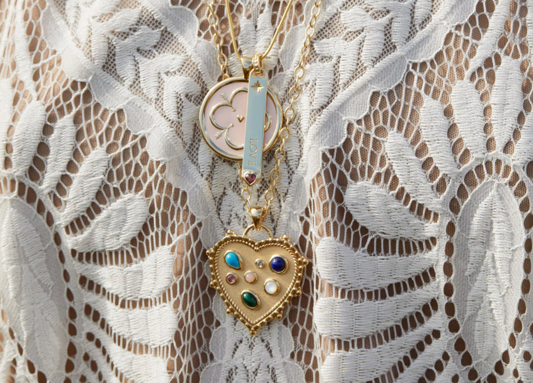 JANE WIN LOVE Treasure Trove Heart Pendant w/ 18" Drawn Link Chain
