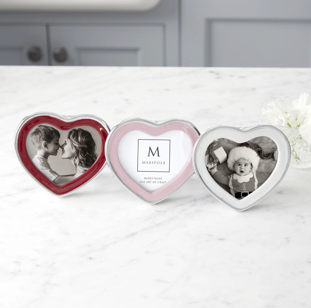 MARIPOSA Signature White Heart Frame