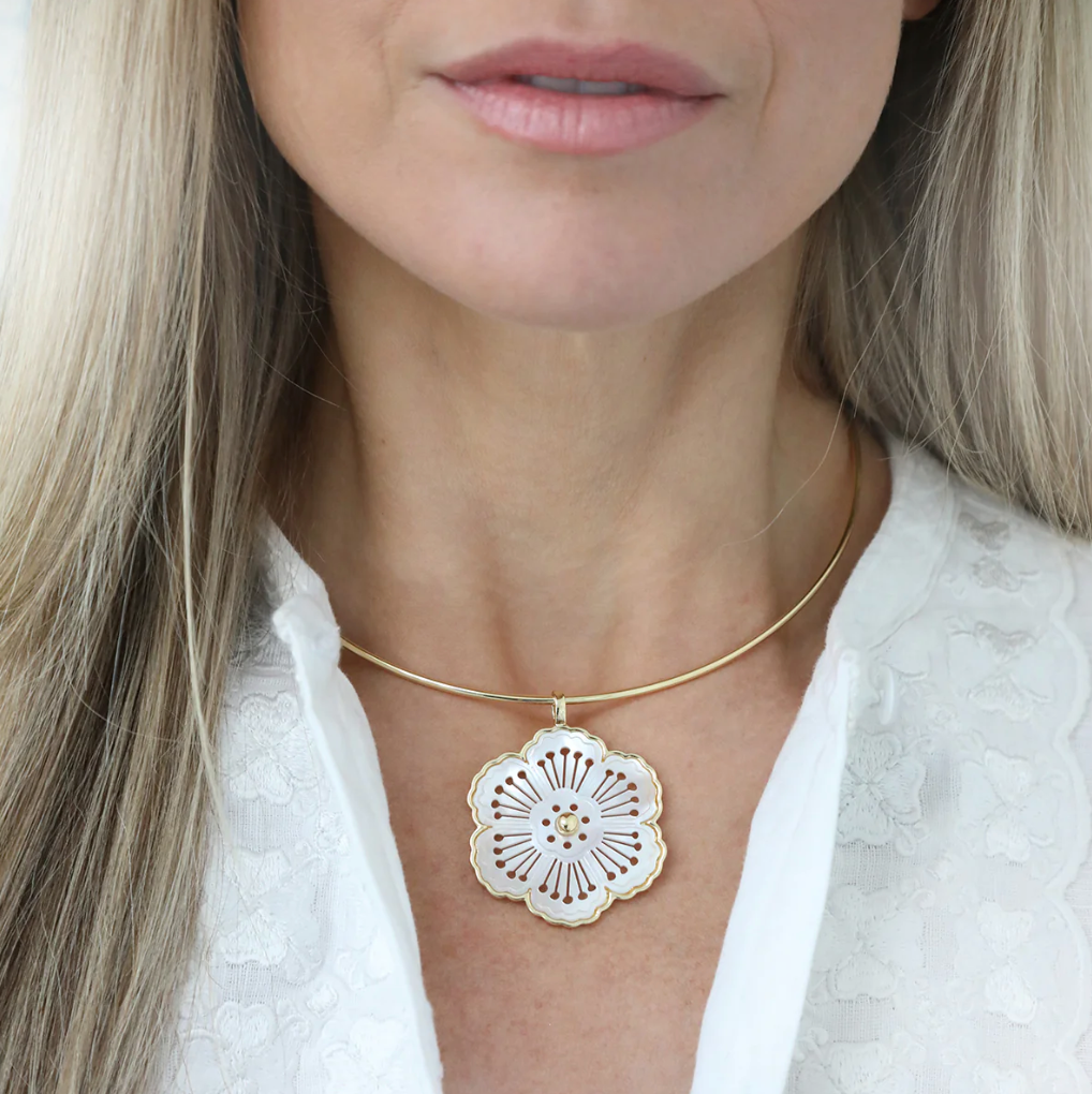 ASHA Marguerite Pendant