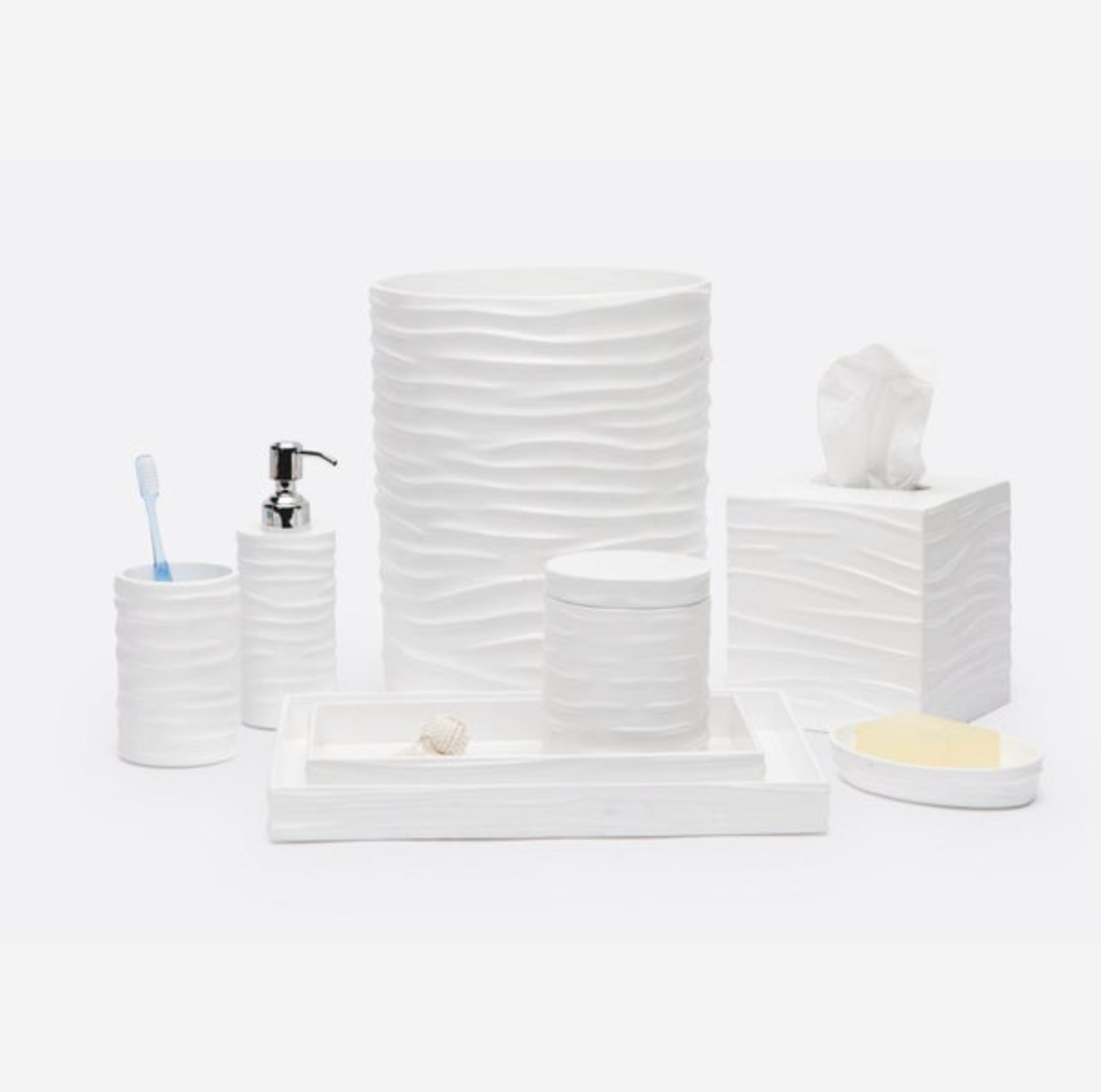 Solin White Lacquer Wastebasket