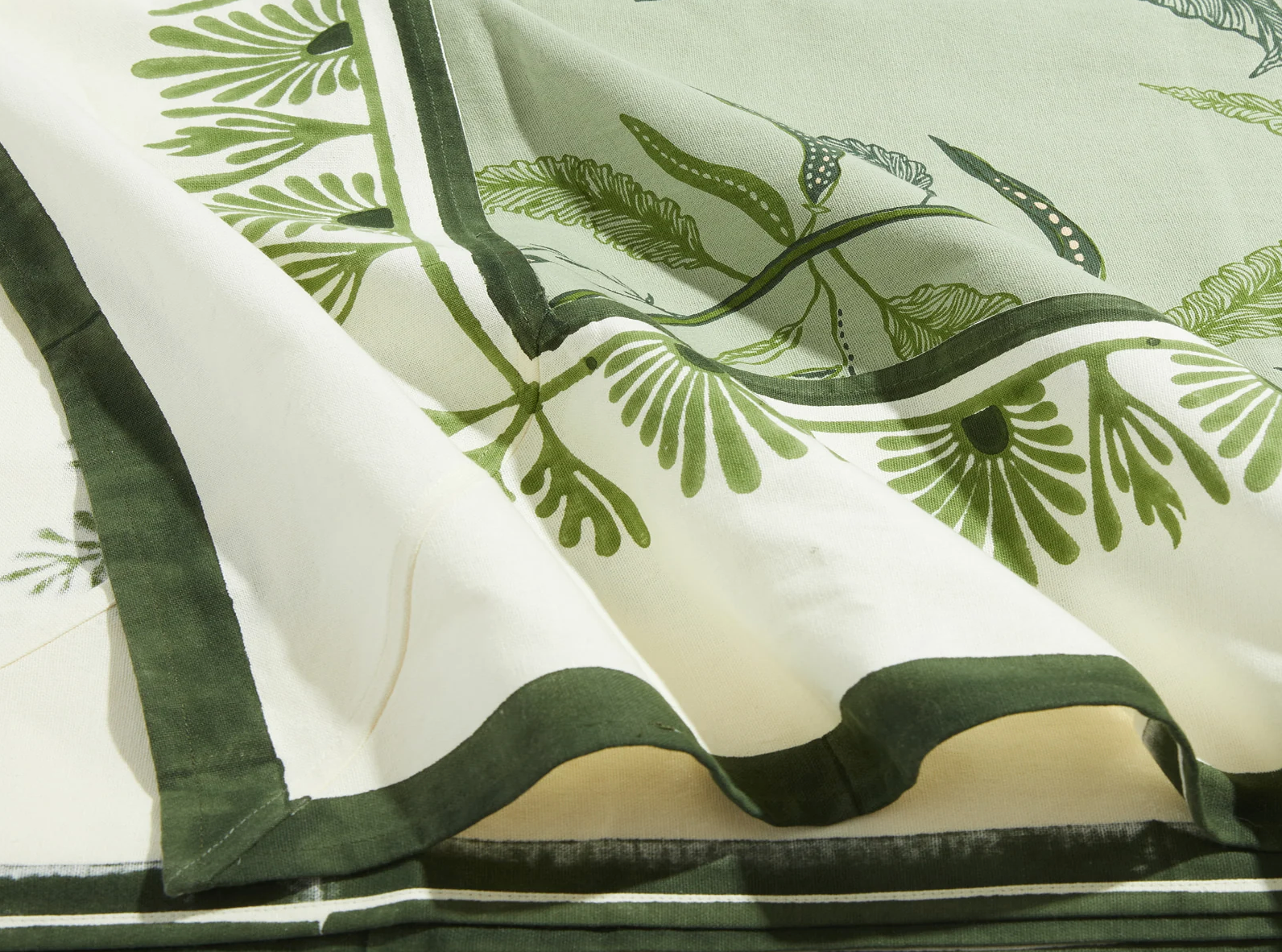 MAISON VENU Tulleries Evergreen Tablecloth 127" x 72"