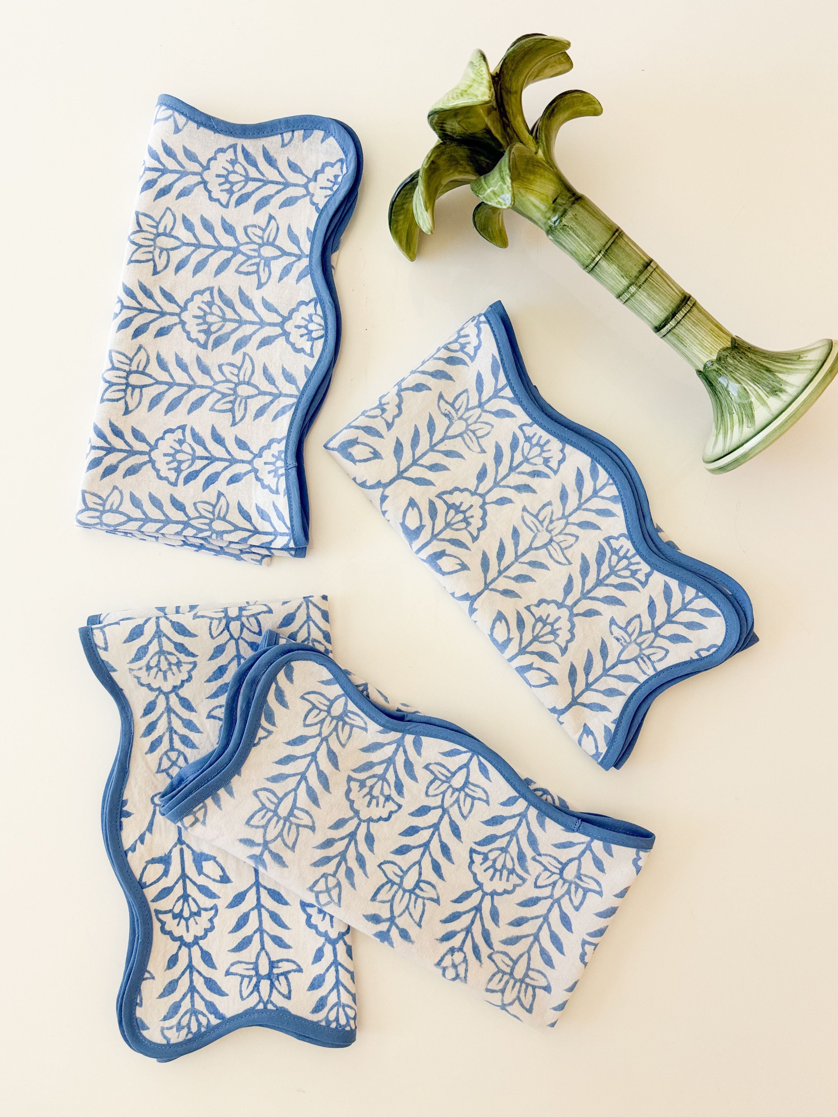 DANA SMALL DESIGNS Napkin Flower Row Matilda's Blue Set/4