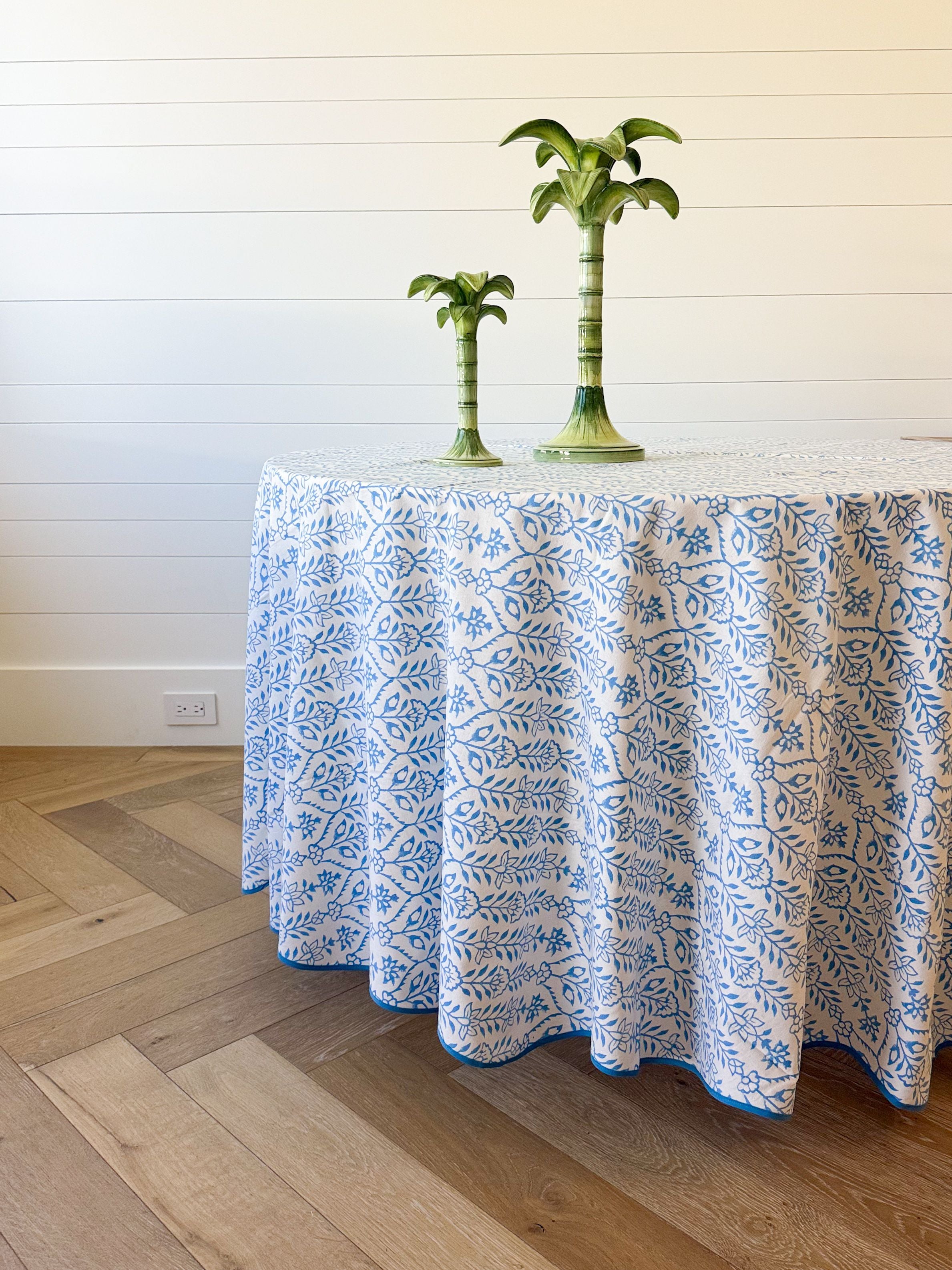 DANA SMALL DESIGNS Round Tablecloth 100" Flower Row Matilda's Blue