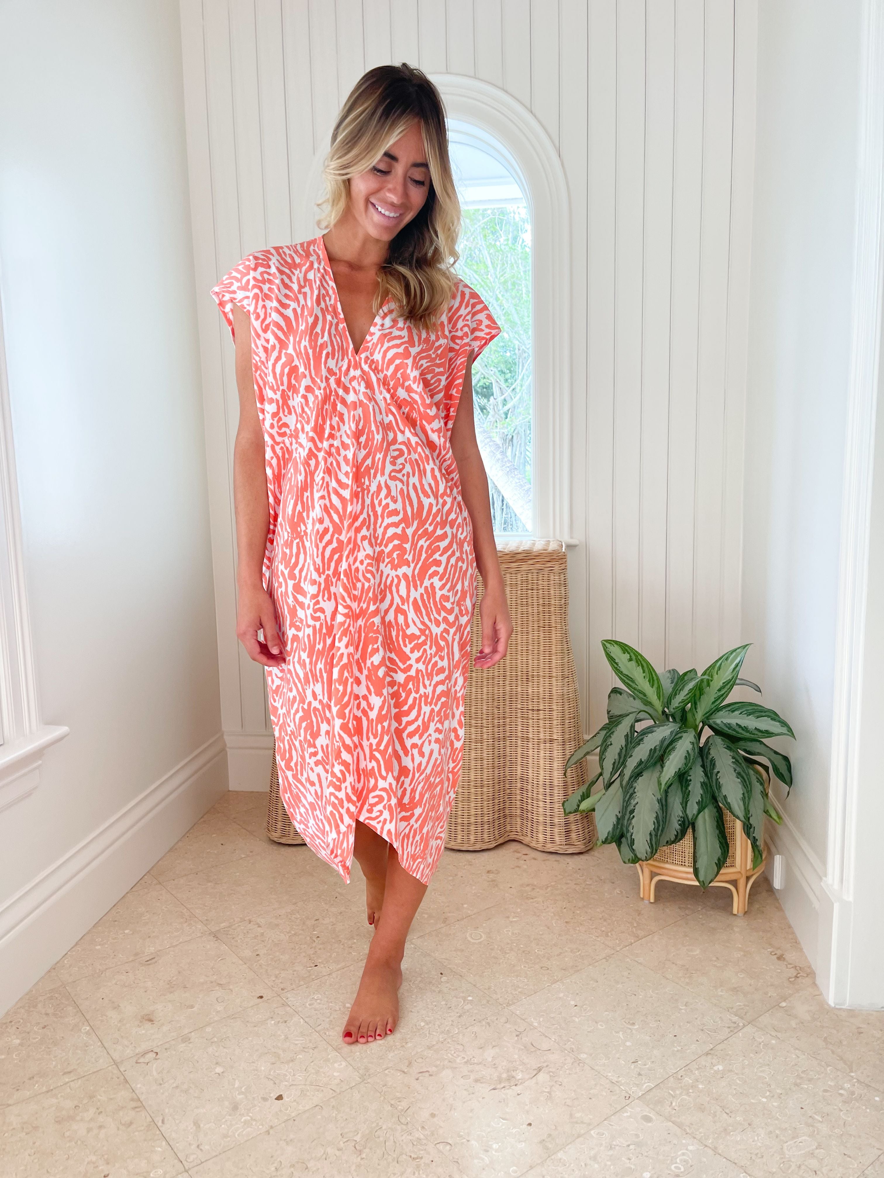 FINAL SALE WALKER & WADE Santorini Kaftan Coral Zebra