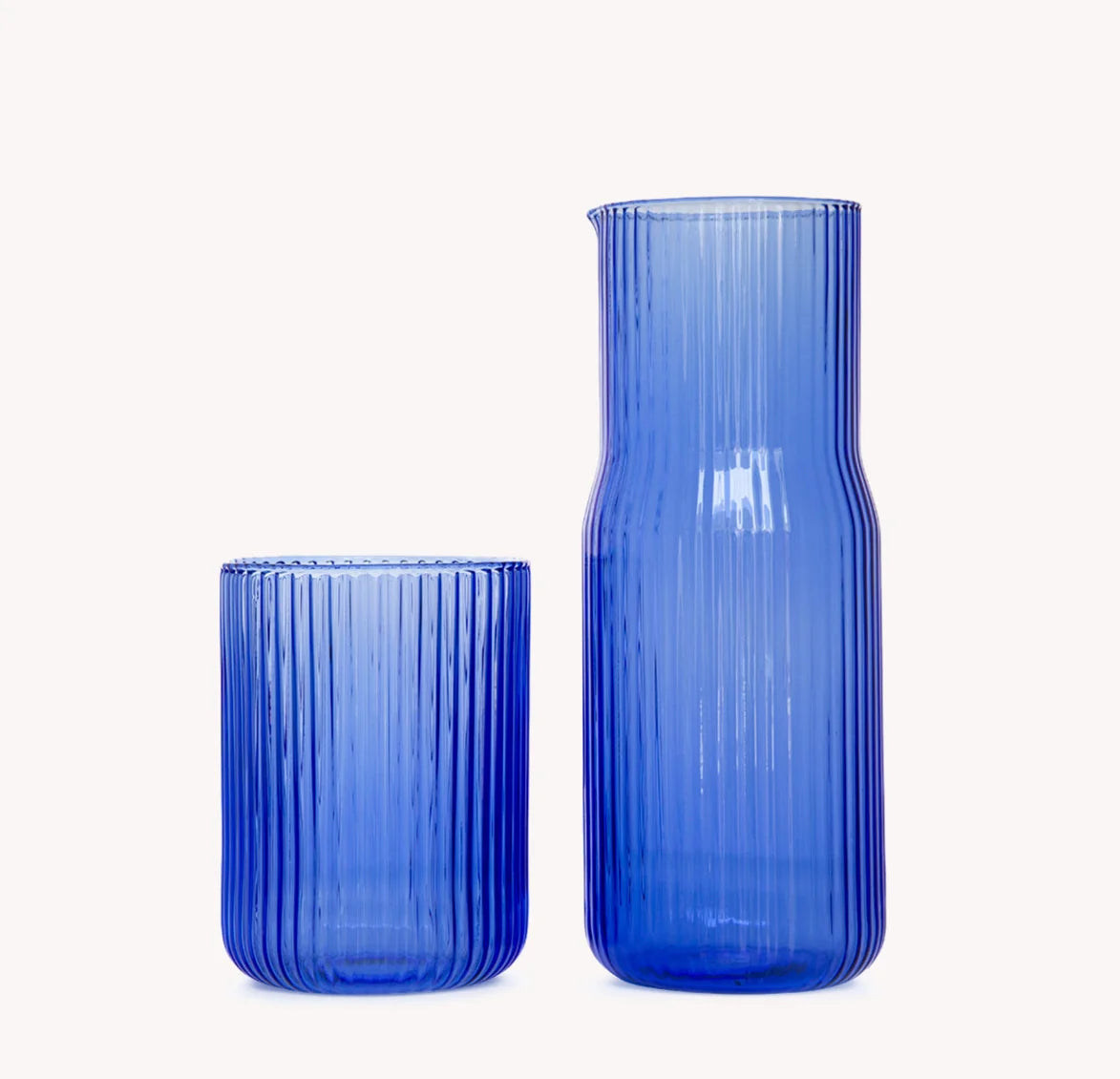 Ribbed Carafe Pool
