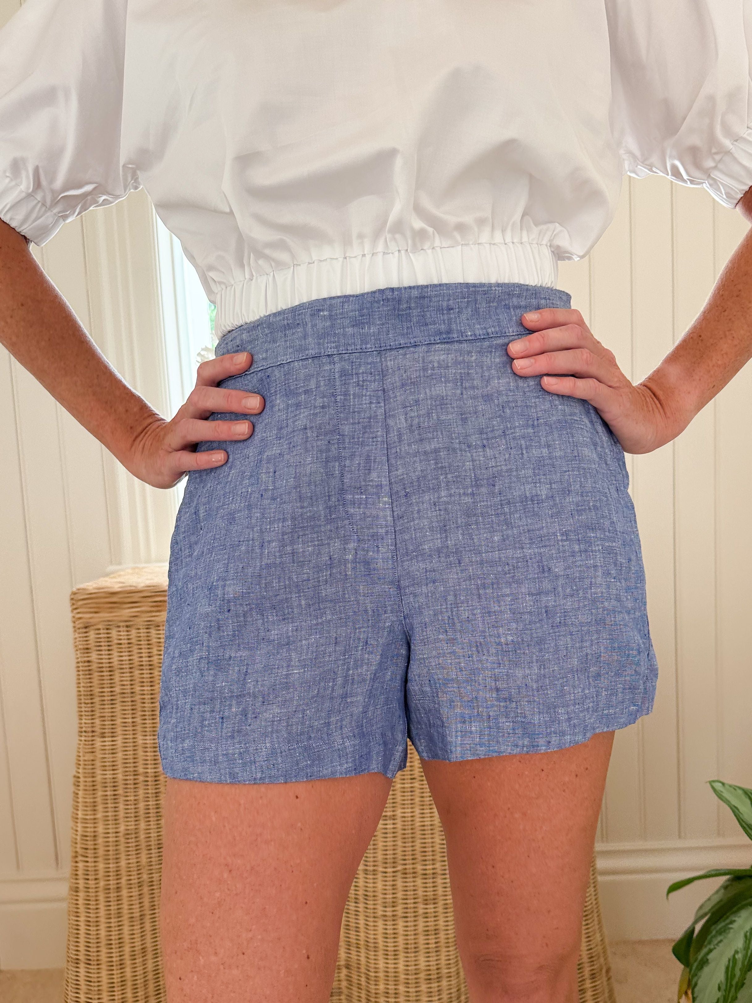 FRANK &amp; EILEEN Mae Pull On Shorts Navy