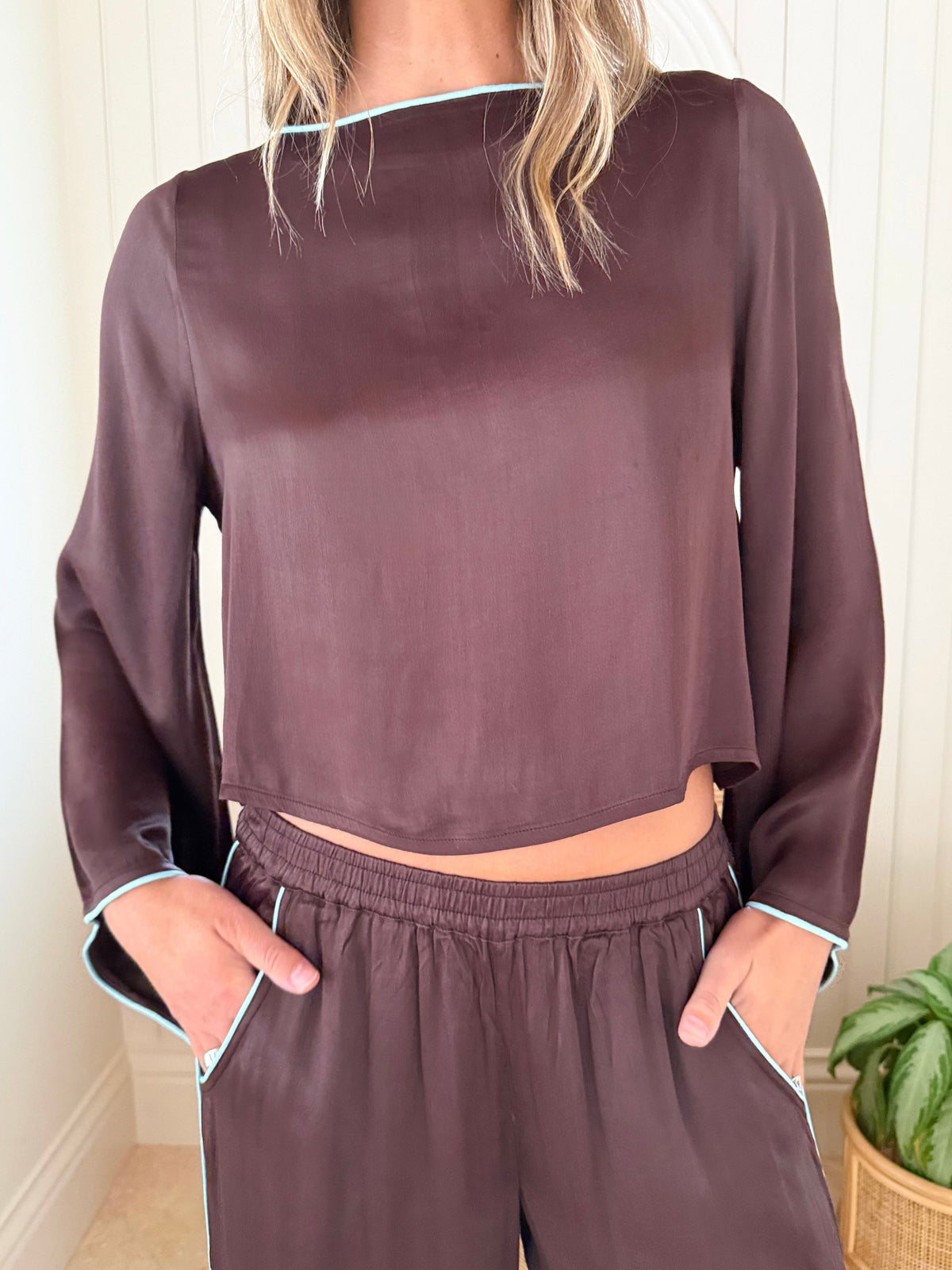 OMIKA Peyton Blouse Solid Ganache