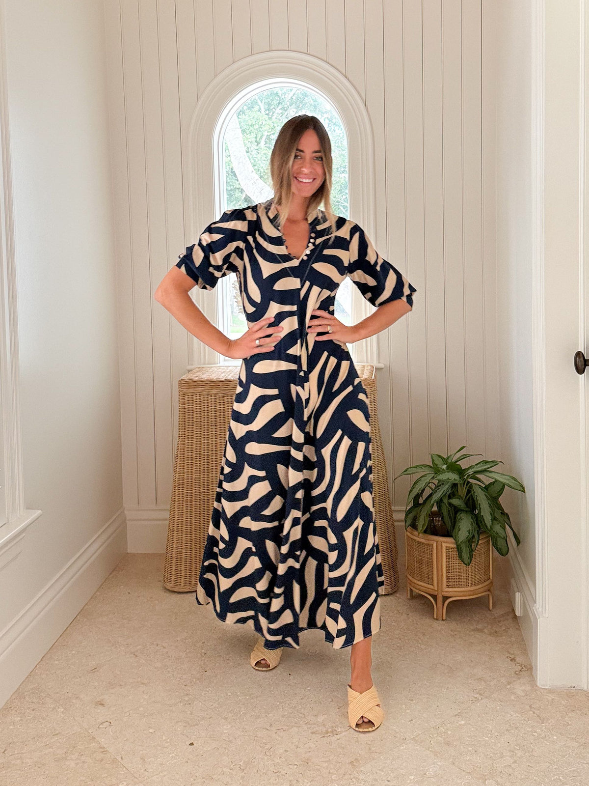 WALKER &amp; WADE Daphne Dress Navy &amp; Taupe Mod