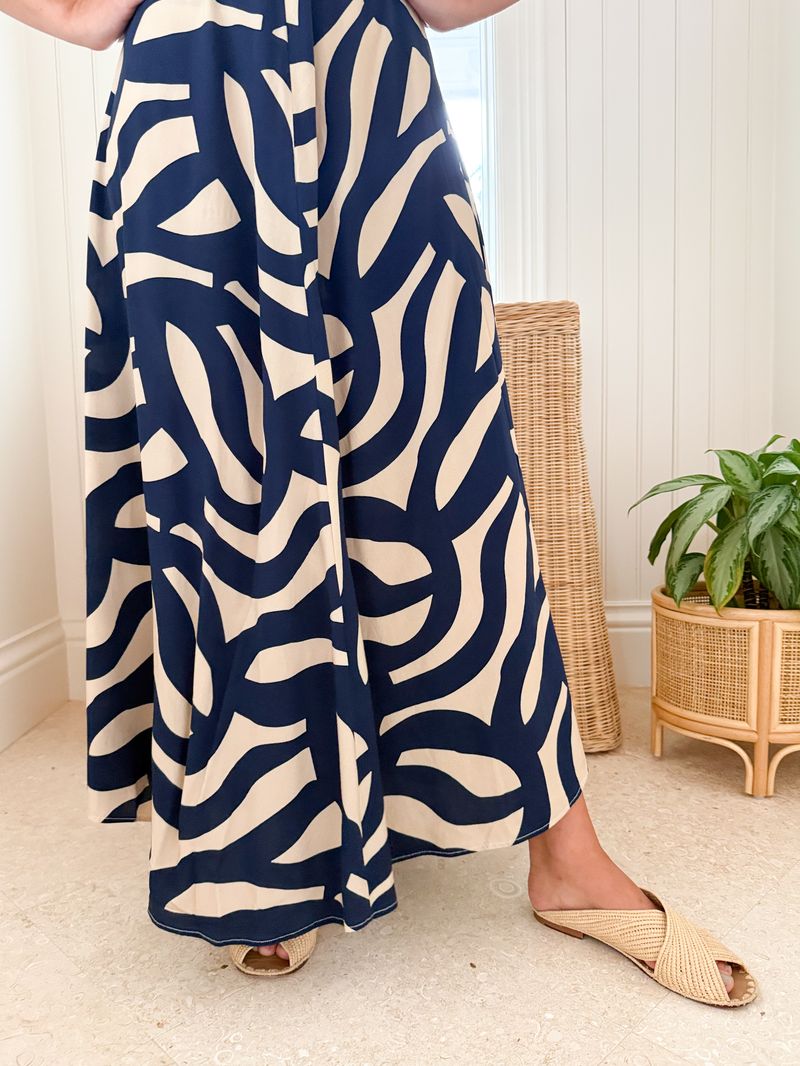 WALKER &amp; WADE Daphne Dress Navy &amp; Taupe Mod